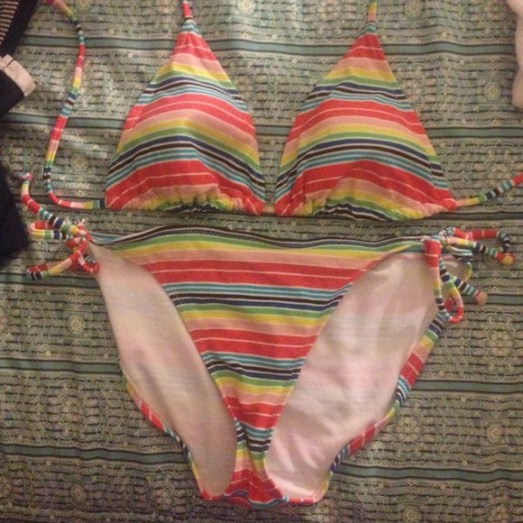 ✨REDUCED✨ Bikini from Old Navy - Picture 1 of 1