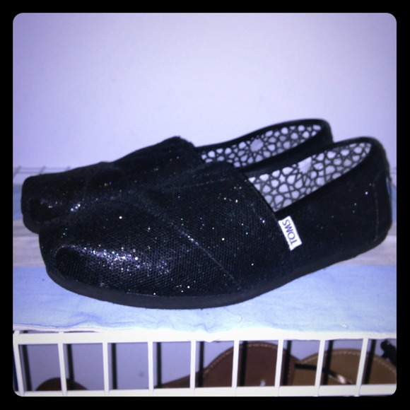❌SOLD❌ TOMS (WORN Once!)