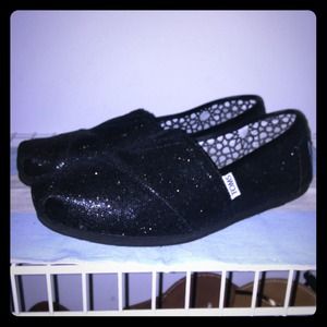❌SOLD❌ TOMS (WORN Once!)