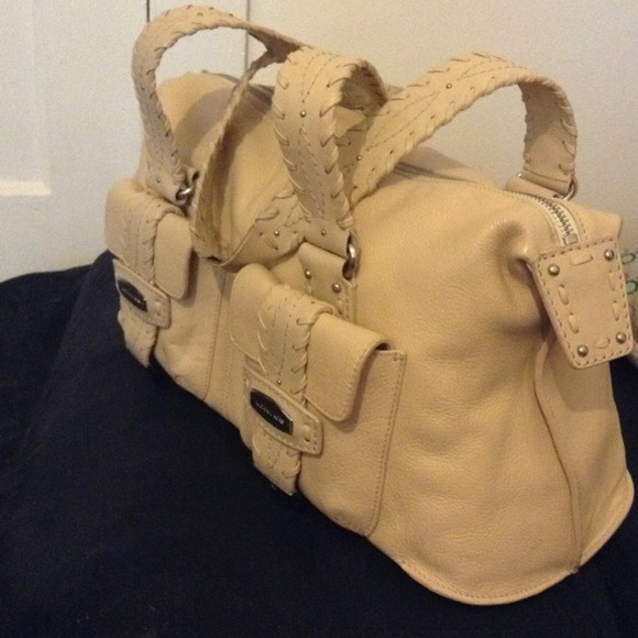 Authentic Michael Kors Cream Handbag - Picture 2 of 8