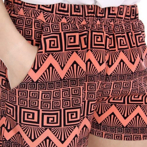 Size medium Aztec print shorts!