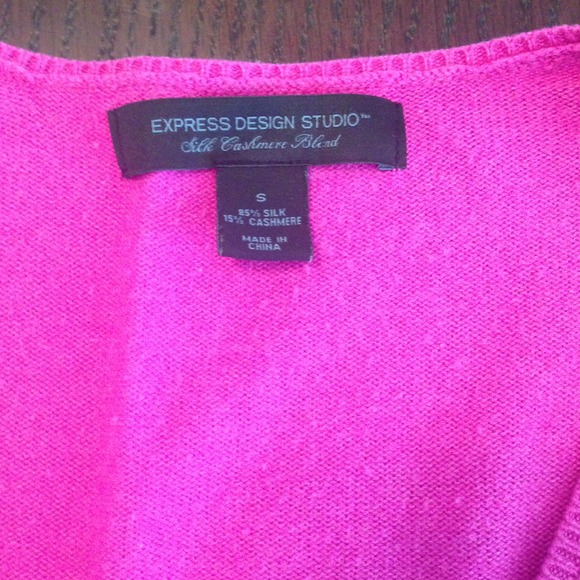 Express Sweater - Picture 2 of 3