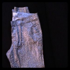 Leopard print skinny leg leans