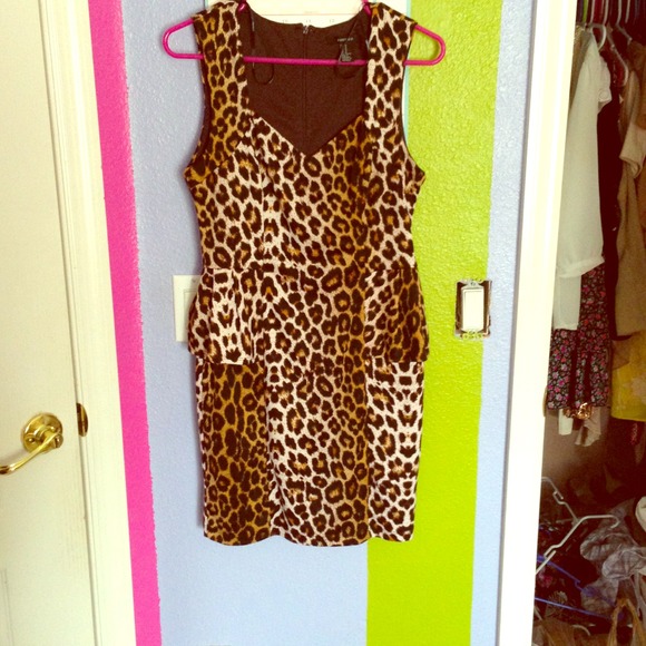 Leopard Print Peplum Dress // Size M // Forever 21 - Picture 1 of 3