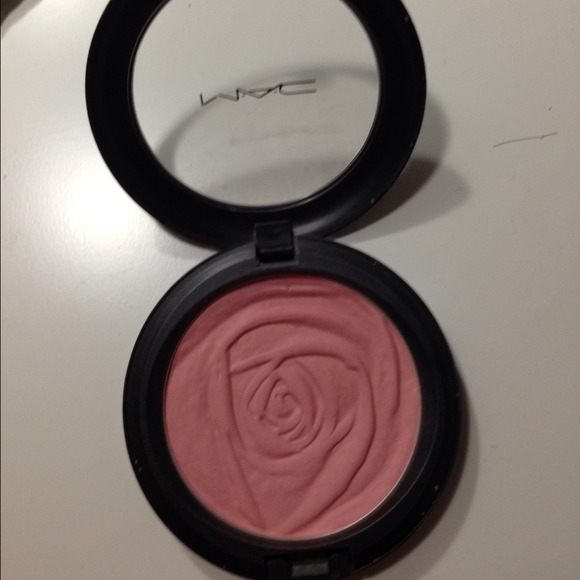 ❌SOLD❌ Beauty powder in blush of youth