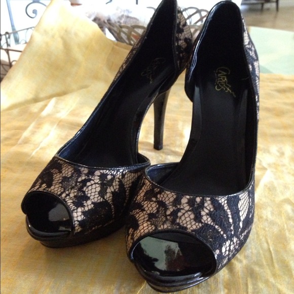 Carlos Santana Skyscraper peep toe pumps