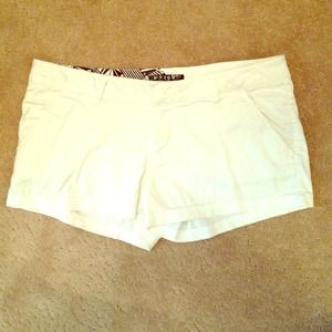 Size 27 white Pacsun shorts