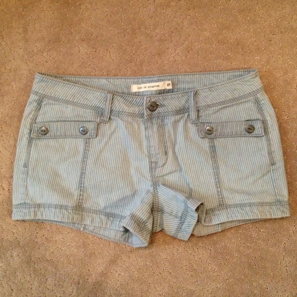 Size 27 pinstripe shorts