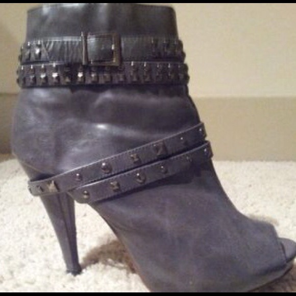 GREAT DEAL!! Gray leather boots **Studs & Straps**