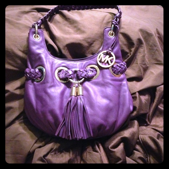 NEW MICHAEL Michael Kors Grommet Shoulder Tote