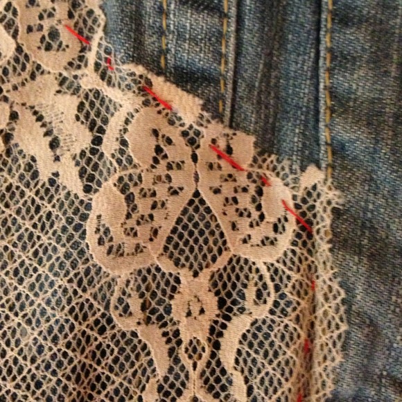 Vest (sold) - Picture 2 of 2