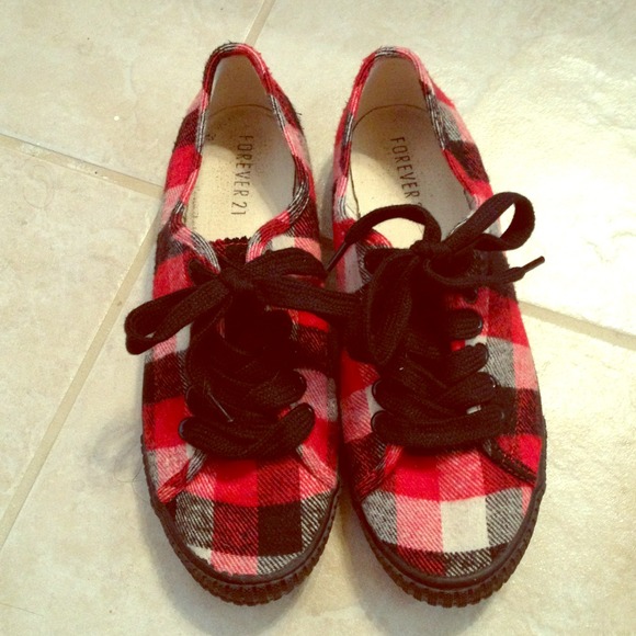 Plaid sneakers