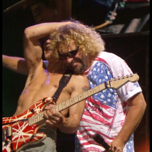 🎸Just because I like this pic- it's staying!  ✌