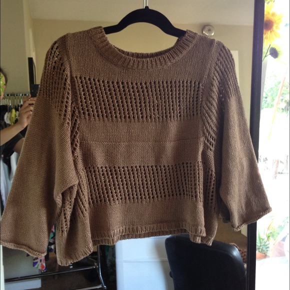 ❤Reserved bundle❤Cropped Knit Sweater - Taupe