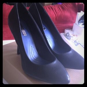 *SOLD!* Zara TRF Black Classic Pumps