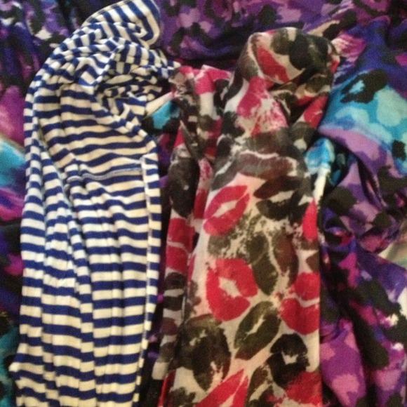 Scarfs