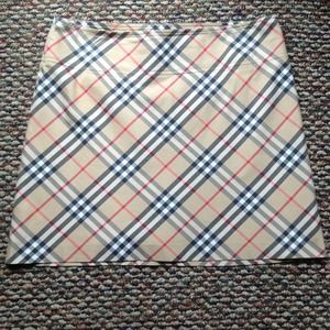 BUNDLE Authentic classic Burberry mini skirt