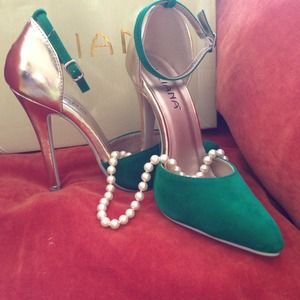 ✂Reduced✂Never worn glamorous  and sexy heels