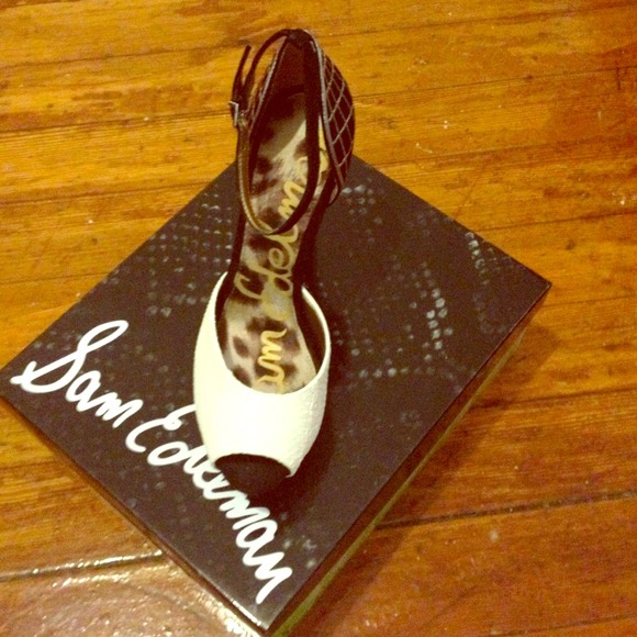 *SOLD BRAND NEW*  Sam Edelman Marked down over 50%