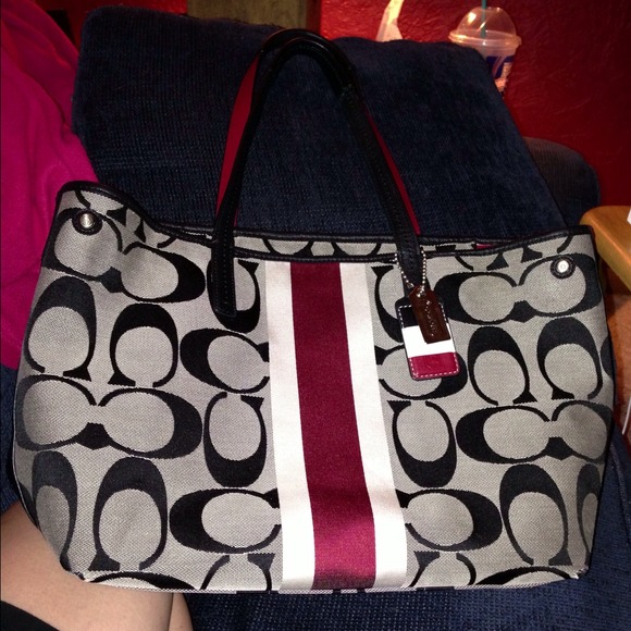 🚫🚫SOLD🚫🚫Coach large hamptons tote