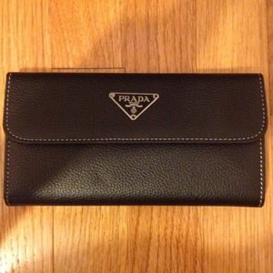 ✂Reduced✂ Prada Black Wallet