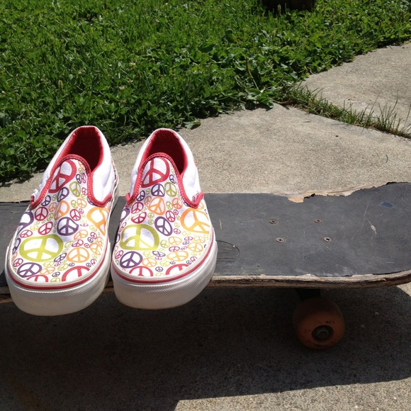 Peace Vans - Picture 1 of 4