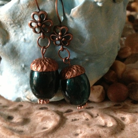Acorn earrings