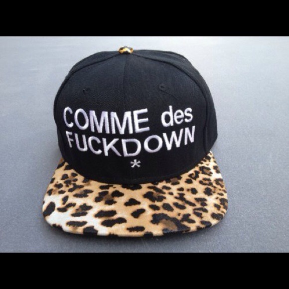 Strap back hat and toms botas bundle