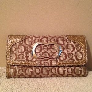 Guess wallet-color: Tan