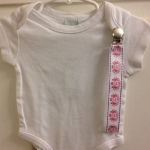 Baby pacifier holder