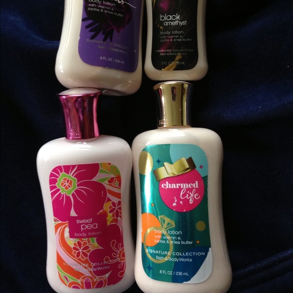 ☀Sold!! Bath and Body Works 4 piece bundle!