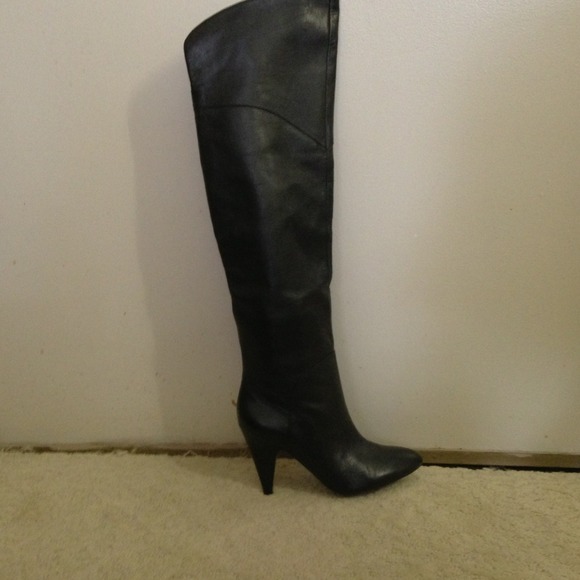 Over- knee boots