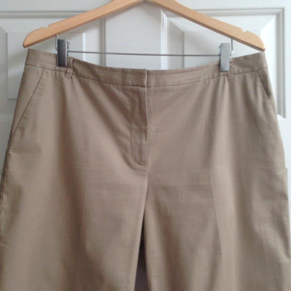 *RESERVED* Liz Claiborne khaki shorts