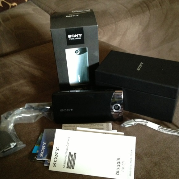 SONY Bloggie Touch - BRAND NEW IN BOX! Never used!