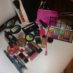 SOLD SOLD SOLD Assorted makeup bundle