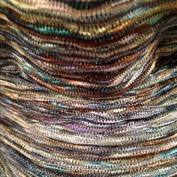 🚫Sold🚫 Elan V-neck Tunic Top - Picture 4 of 4