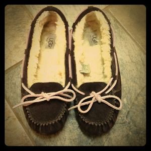Authentic ugg moccasins 🌷🎀