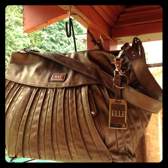 🔴🔴SOLD 🔴🔴🔴ELLE HANDBAG