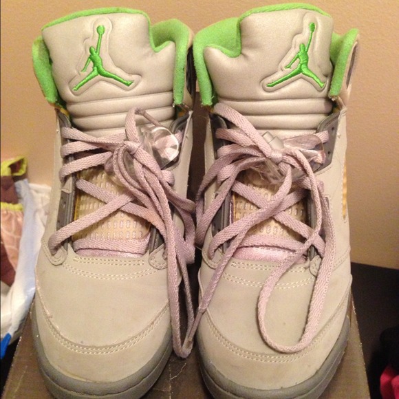 AIR JORDAN 5 GREEN BEANS