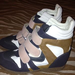 Wedge sneakers