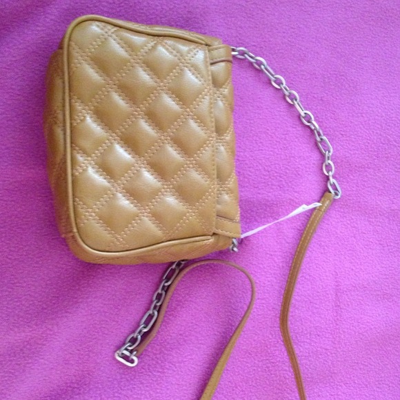 Banana Republic cross body purse - Picture 2 of 2