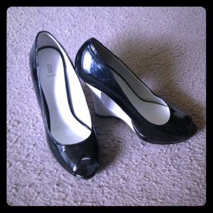 Bakers Black and White Peep Toe Heels
