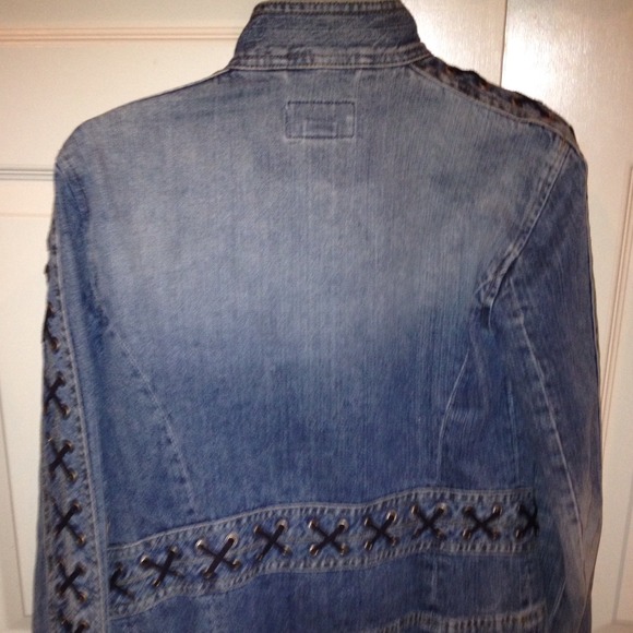 Jean jacket - Picture 2 of 3