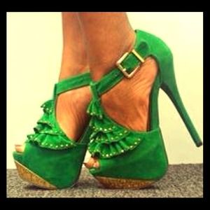 New Boutique SEXY Green suede like