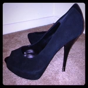 Bakers black open toed pumps. Worn once. Sexy