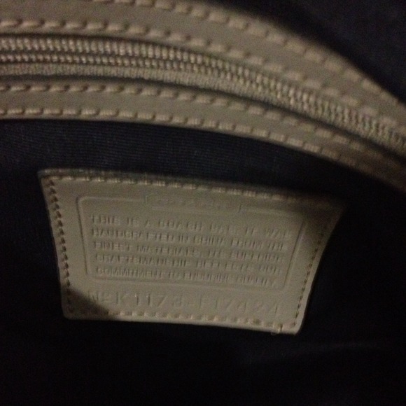 💯%Authentic Coach bag - Picture 4 of 4