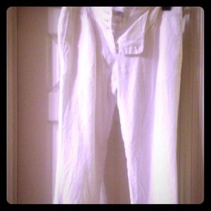 Cropped white linen pants.