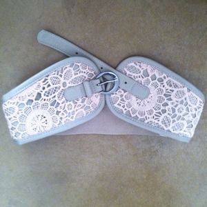 SOLD Cute beige lace belt