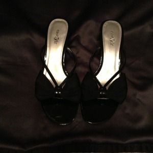 East5th black heels