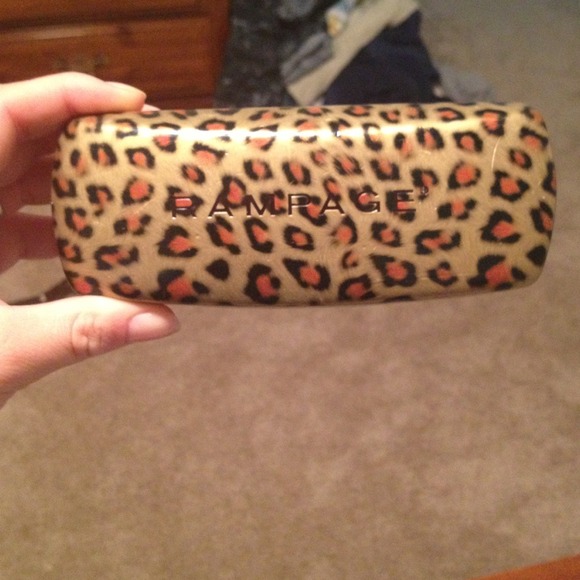 Glasses case - Picture 1 of 3